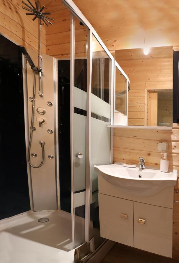 Au Coeur Du Bien-Etre, Chalet Avec Piscine Chauffee Et Couverte, Spa, Sauna, Massages Monteaux ภายนอก รูปภาพ